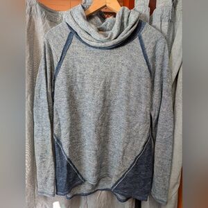 Kuhl Women's Heathered Blue Sweater